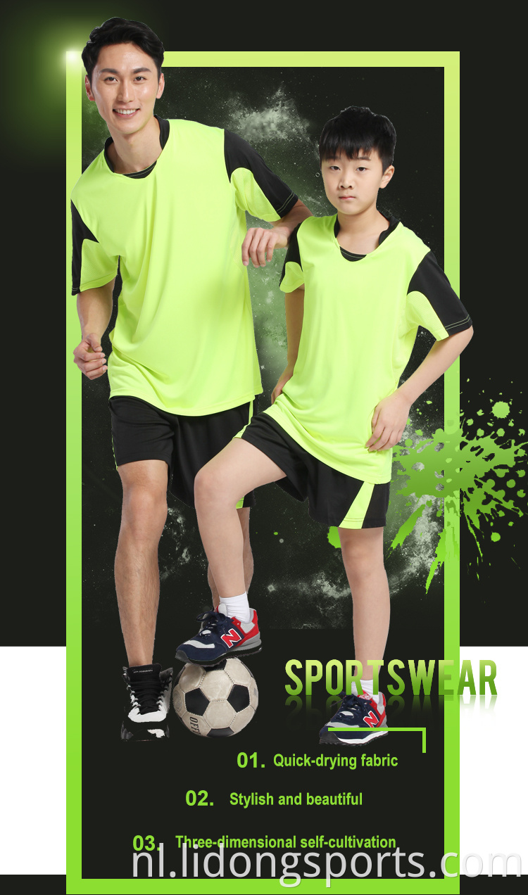Groothandel jeugd voetbalshirt ademende kinderen voetbal set polyester voetbal jerseys stof